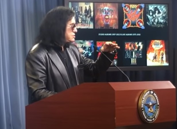 Gene Simmons fights back tears talking about how much his late mother loved America